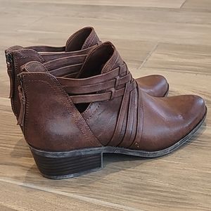 BareTraps Goldie Brown Leather Booties